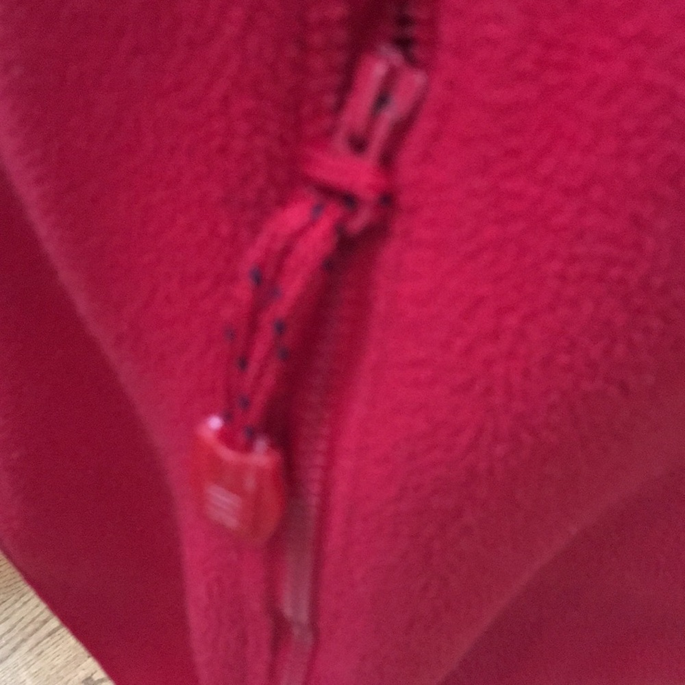 Red sweater - Picture 4 of 6